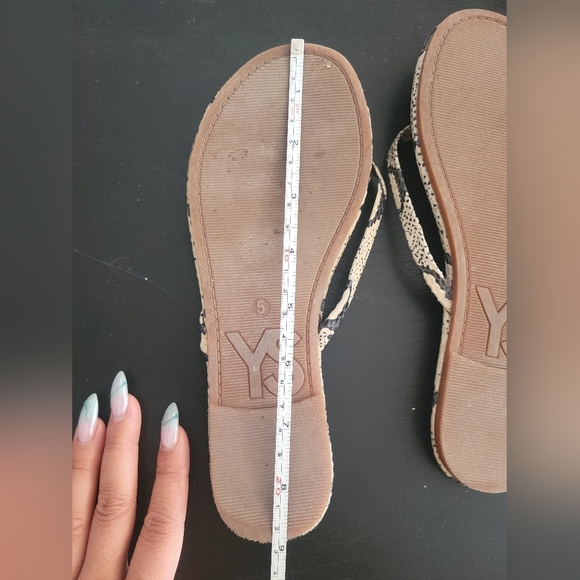 Yosi Samra | Thong Sandals - Size 5 - Picture 4 of 4